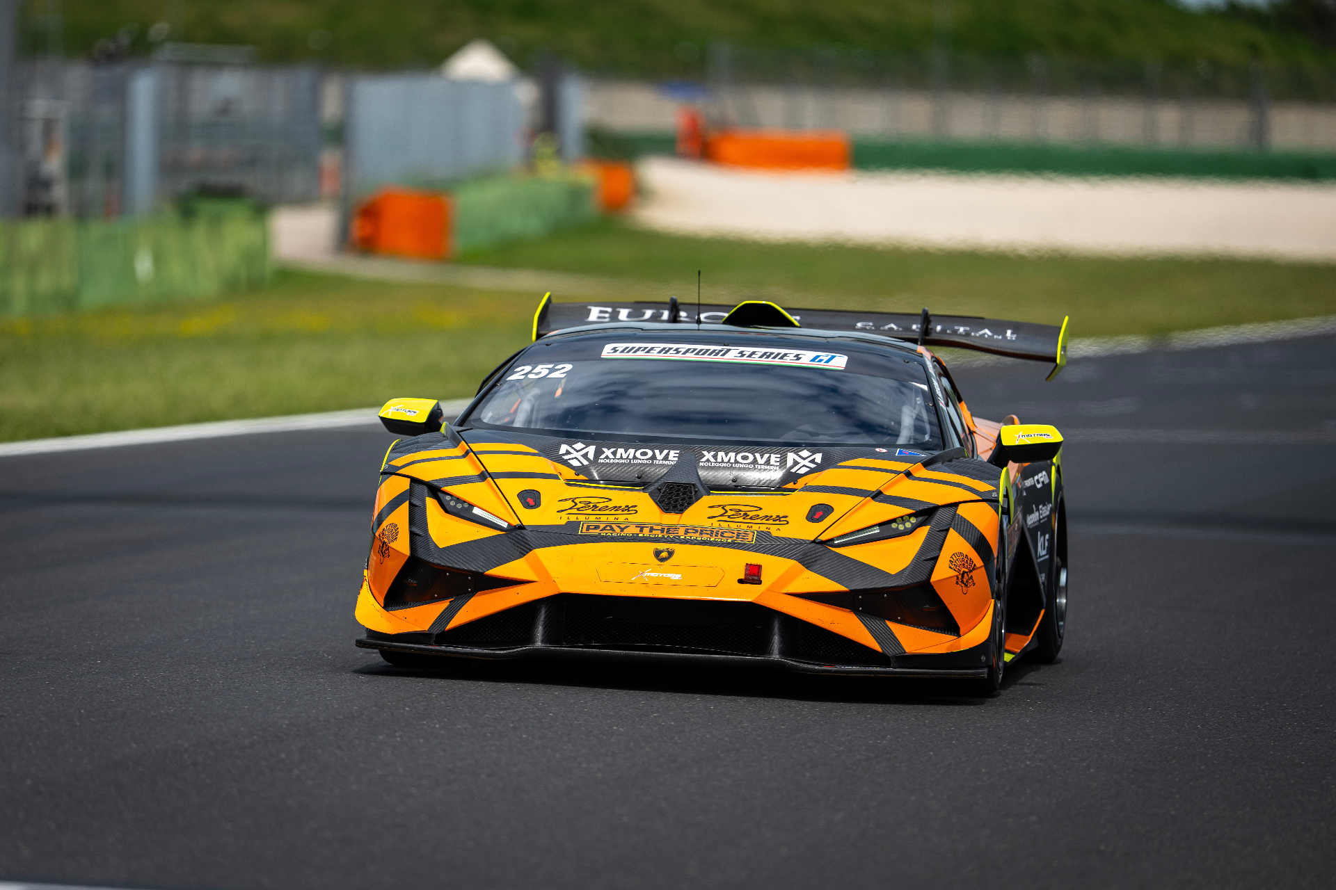 Lamborghini Huracán Super Trofeo Evo2 in pista